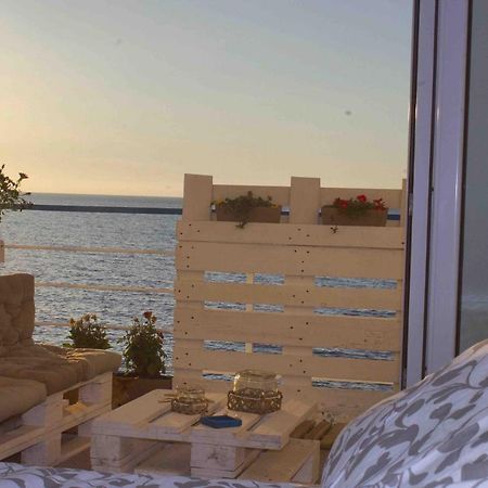 Sea View Life Hotel Карини Екстериор снимка