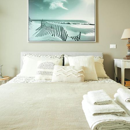 Sea View Life Hotel Карини Екстериор снимка