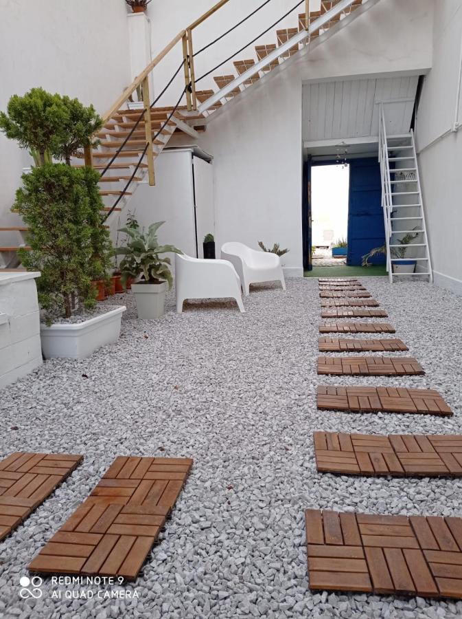 Sea View Life Hotel Карини Екстериор снимка