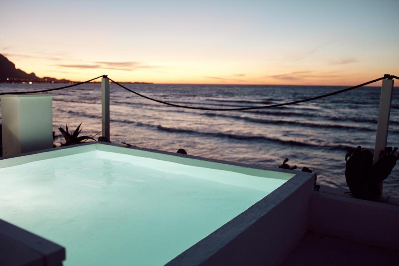 Sea View Life Hotel Карини Екстериор снимка