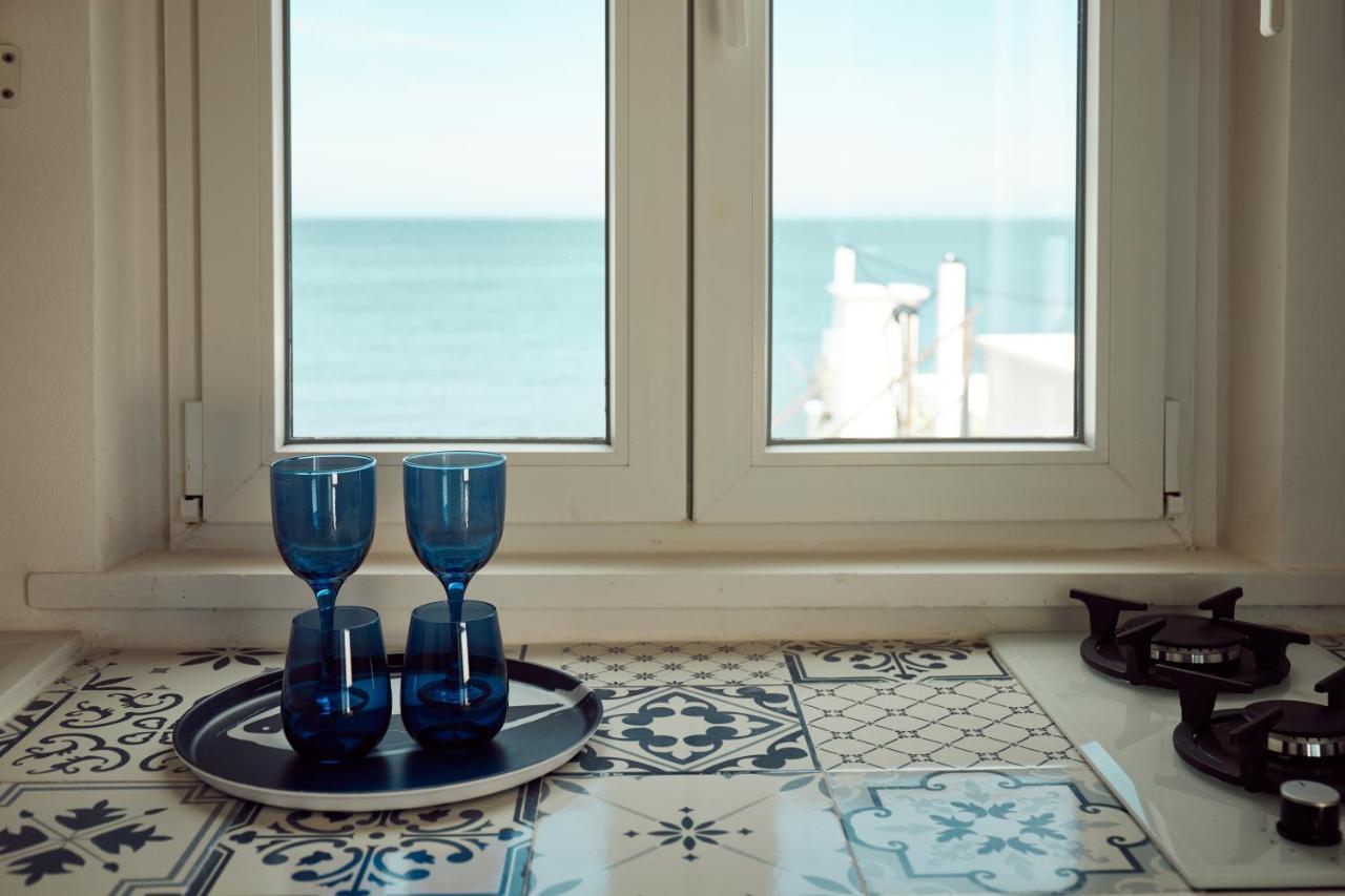 Sea View Life Hotel Карини Екстериор снимка