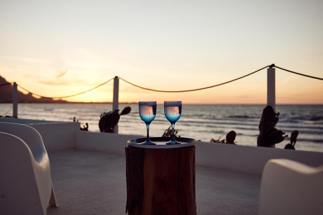 Sea View Life Hotel Карини Екстериор снимка