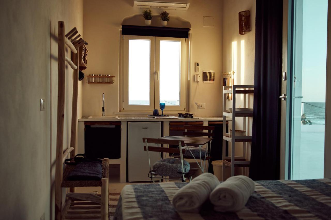 Sea View Life Hotel Карини Екстериор снимка