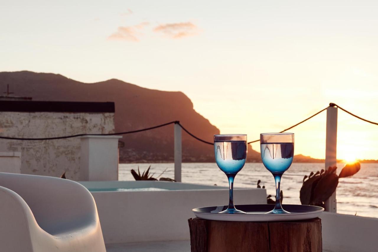 Sea View Life Hotel Карини Екстериор снимка