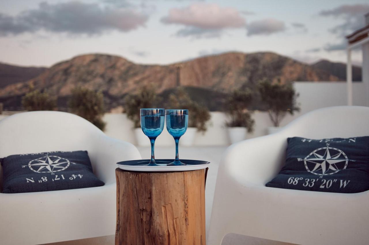 Sea View Life Hotel Карини Екстериор снимка